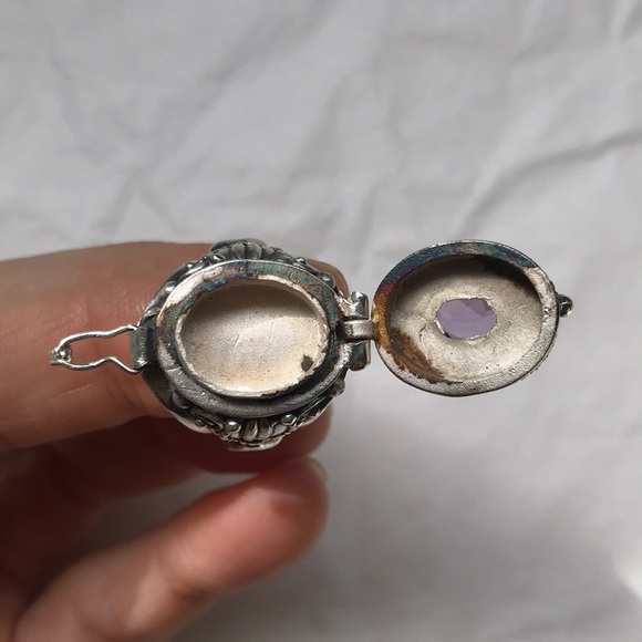 Faceted amethyst 925 sterling silver poison ring - Picture 7 of 8